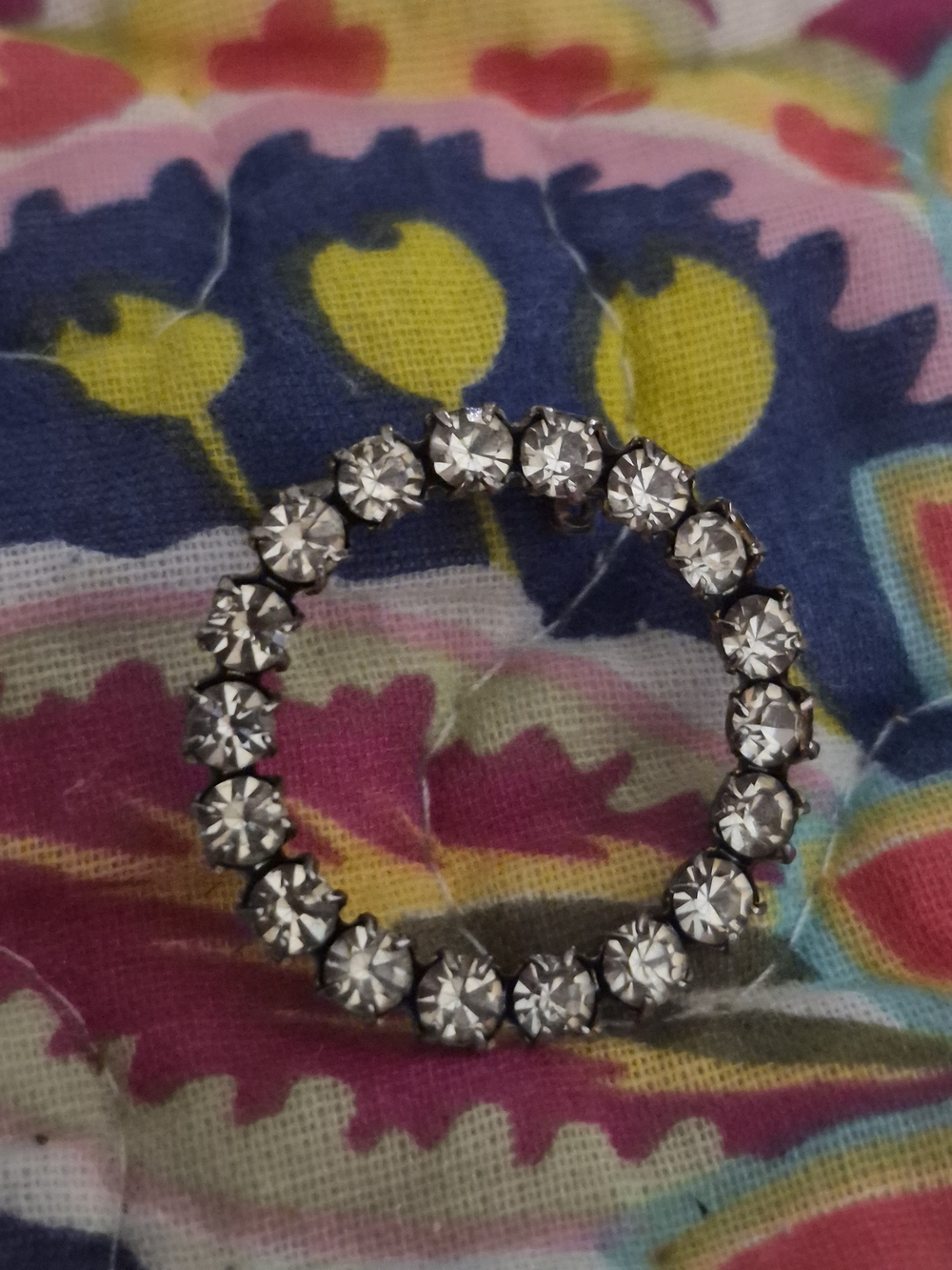 Vintage silver Rhinestone Circle Brooch Pin